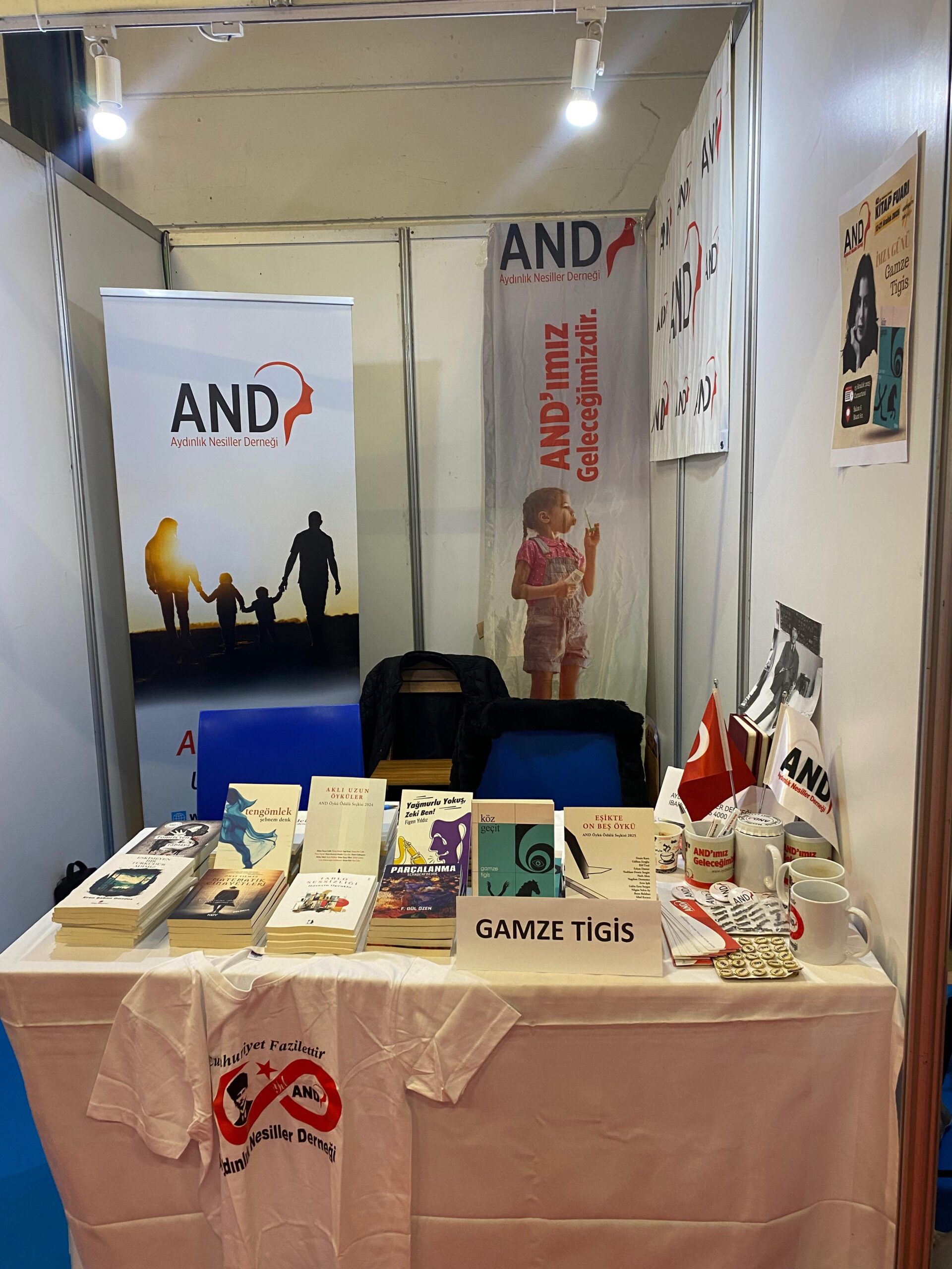 42.Uluslararası İstanbul Kitap Fuarı’nda emeği geçen herkese teşekkür ederiz.